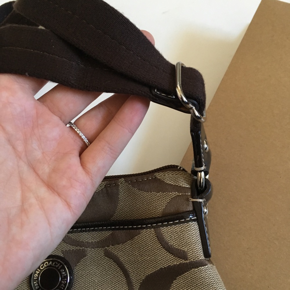 Coach Signature Stripe Swingpack Crossbody Brown - Picture 4 of 7